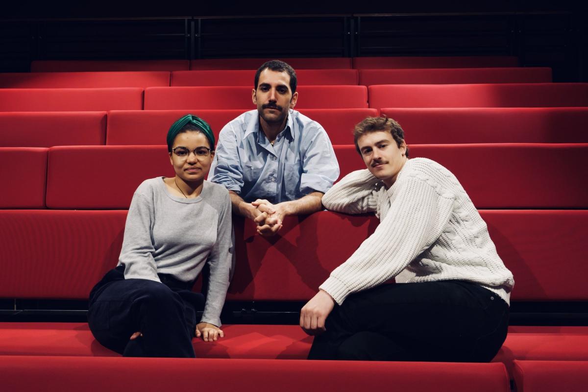 Léa Sery, Julien Lewkowicz et Gaspard Raymond, membres de la jeune troupe